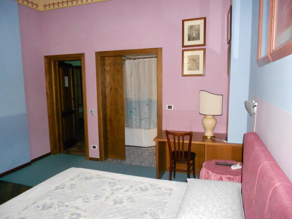 Tarussio Hotel Arezzo Exterior foto