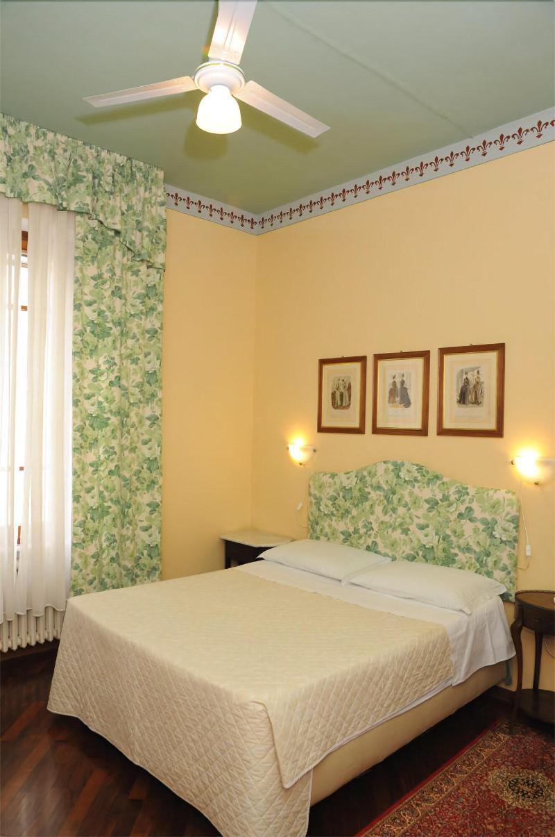 Tarussio Hotel Arezzo Exterior foto