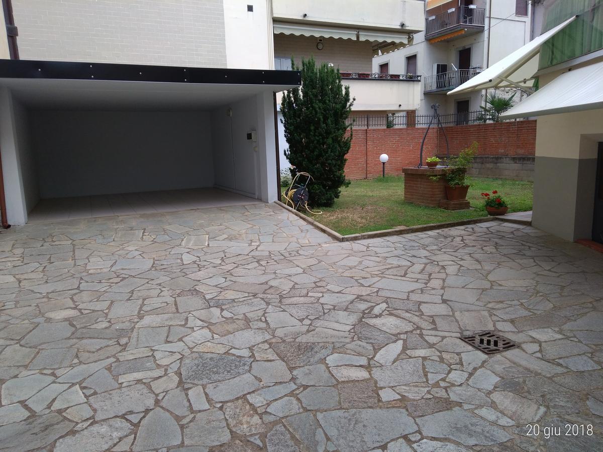 Tarussio Hotel Arezzo Exterior foto
